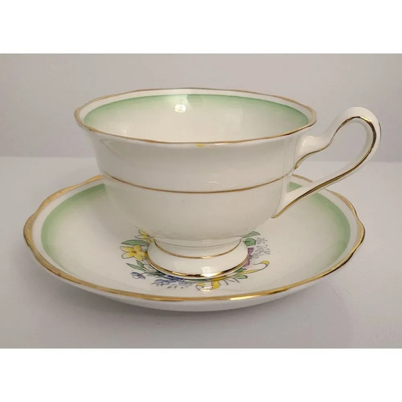 Rare Vintage Royal Albert teacup and saucer, bone china,‎ made in England - Picture 3 of 7